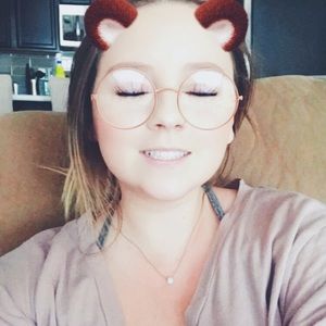 Meet your Posher, Jillian